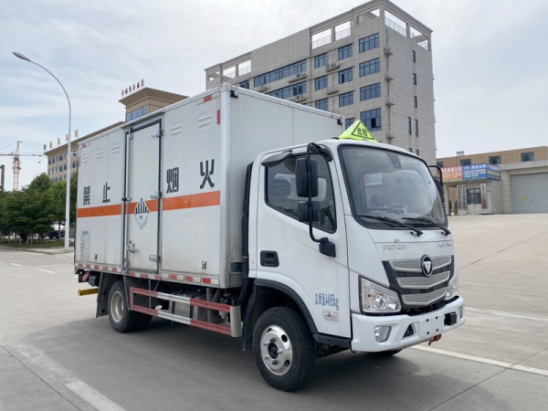 雜項危險物品廂式運輸車，運輸車，運輸車廠家，楚勝集團